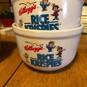 Kellogg’s. Cereal bowls